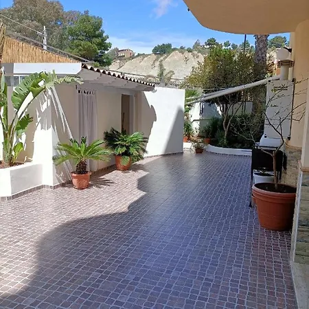 The Garden House Scala Dei Turchi Apartman *